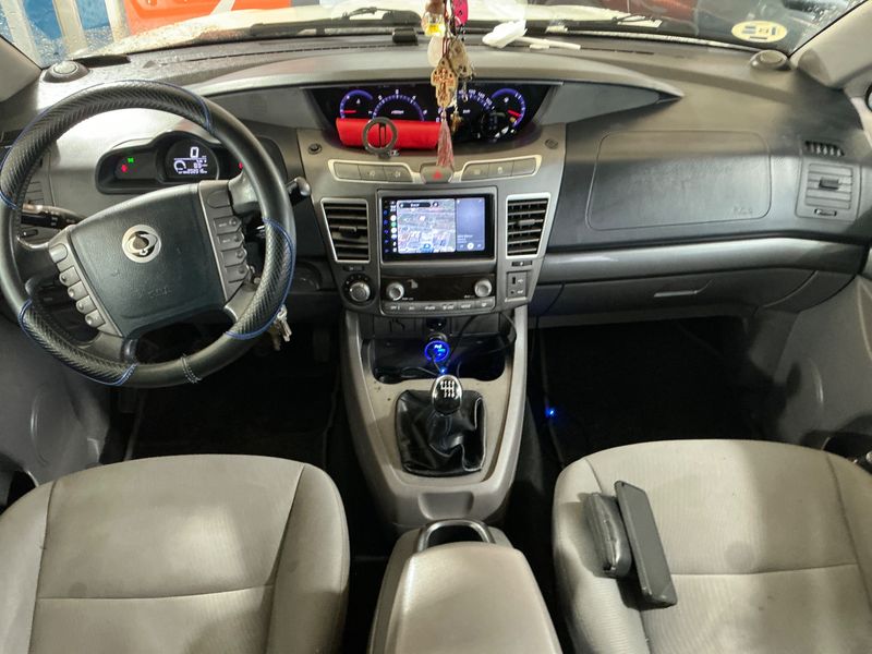 Ssangyong Rodius 2.0 TD Xdi Limited 2014 – снимка 17