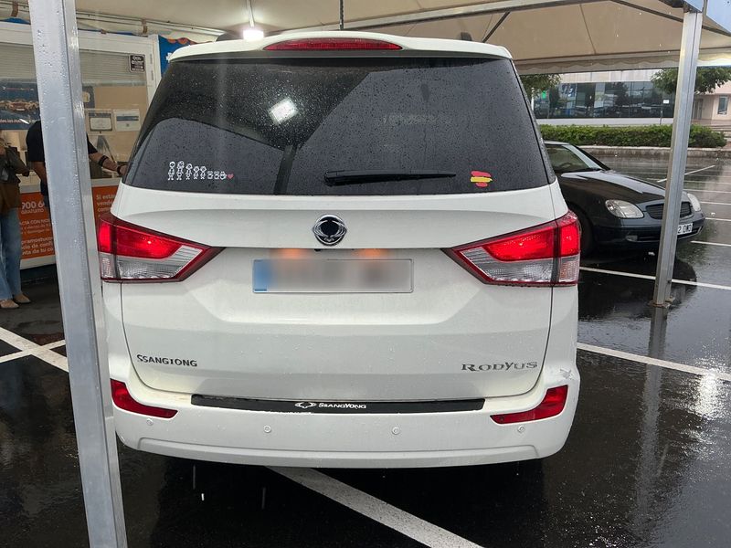 Ssangyong Rodius 2.0 TD Xdi Limited 2014 – снимка 7