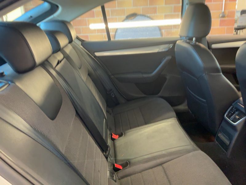 Skoda Octavia 1.2 TSI Elegance 2014 – снимка 19