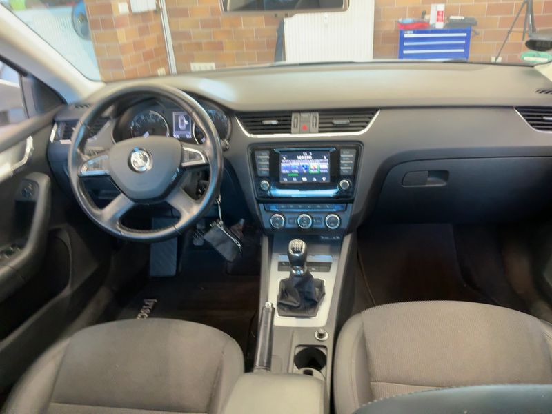 Skoda Octavia 1.2 TSI Elegance 2014 – снимка 17