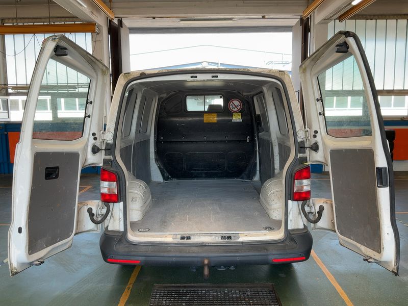 Volkswagen T5 Transporter 2.0 TDI Kasten 2013 – снимка 15