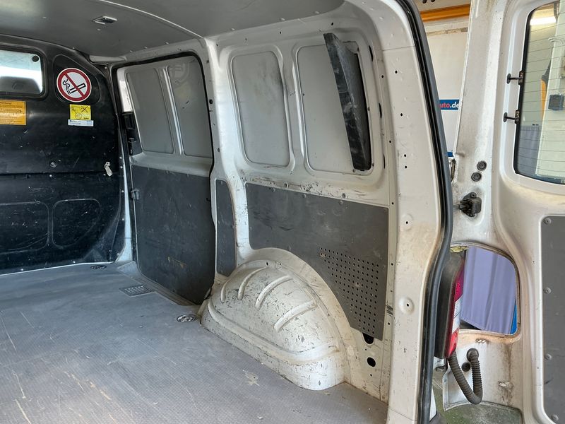 Volkswagen T5 Transporter 2.0 TDI Kasten 2013 – снимка 38