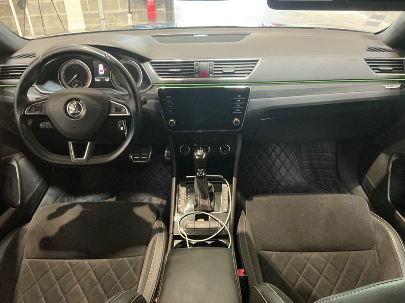 Skoda Superb 1.4 TSI ACT SportLine 2018 – снимка 17