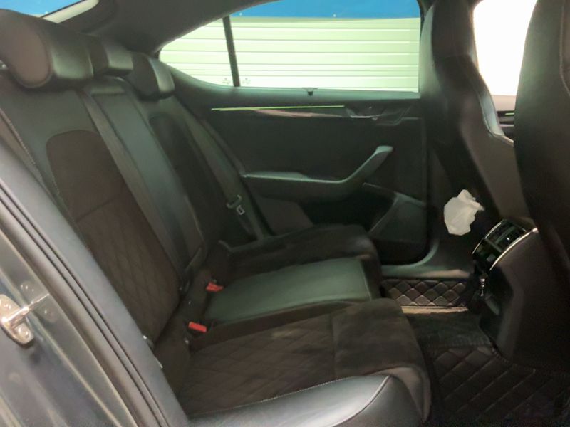 Skoda Superb 1.4 TSI ACT SportLine 2018 – снимка 19