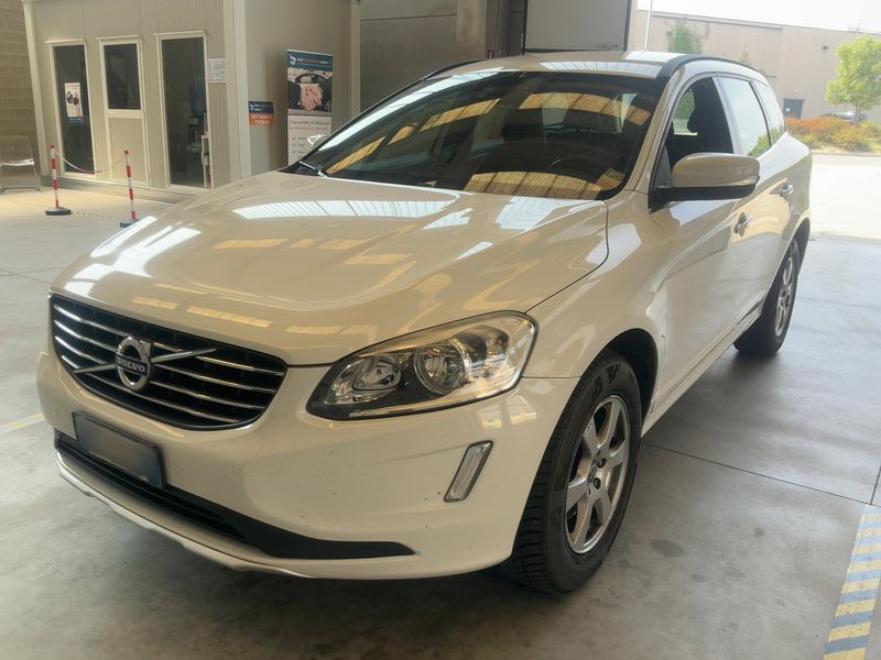 Volvo XC60 2.4 D4 Momentum AWD 2013 – снимка 1