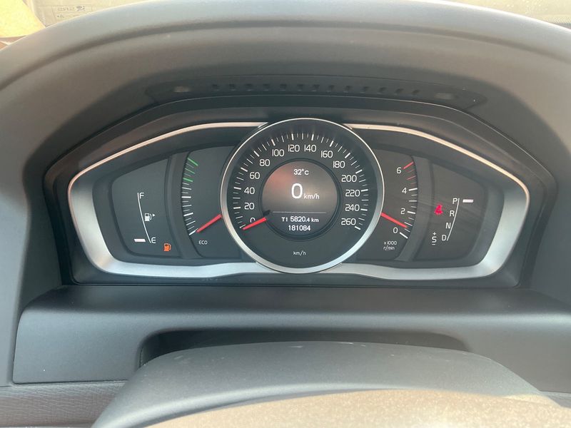 Volvo XC60 2.4 D4 Momentum AWD 2013 – снимка 18
