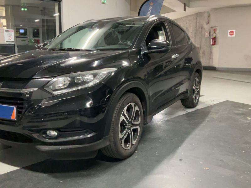 Honda HR-V 1.5 i-VTEC Executive 2017 – снимка 2