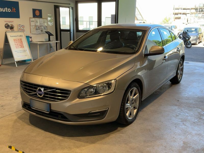 Volvo S60 2.0 D4 Momentum 2015 – снимка 1