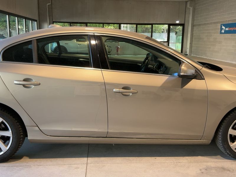 Volvo S60 2.0 D4 Momentum 2015 – снимка 10