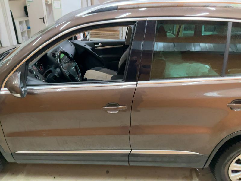 Volkswagen Tiguan 2.0 TDI Sport & Style BlueMotion Tech 2012 – снимка 4