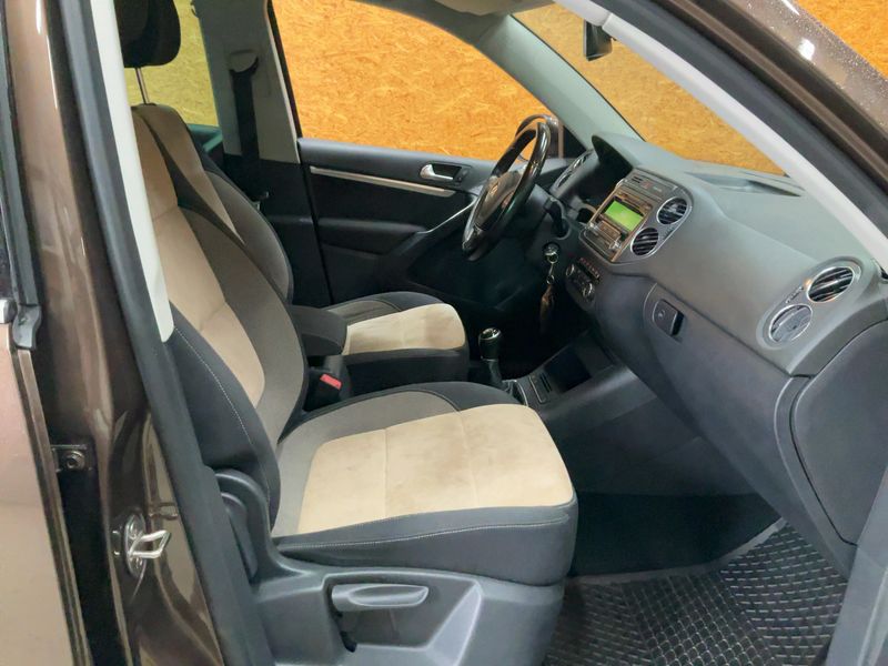 Volkswagen Tiguan 2.0 TDI Sport & Style BlueMotion Tech 2012 – снимка 17