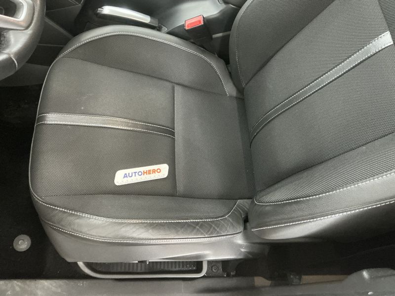 Ford C-Max 2.0 TDCi Titanium 2016 – снимка 33