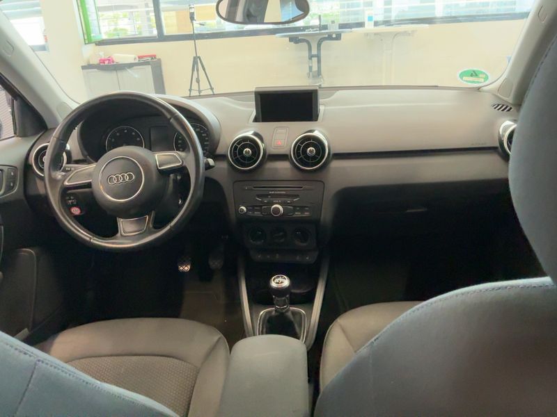 Audi A1 Sportback 1.2 TFSI Admired 2013 – снимка 17