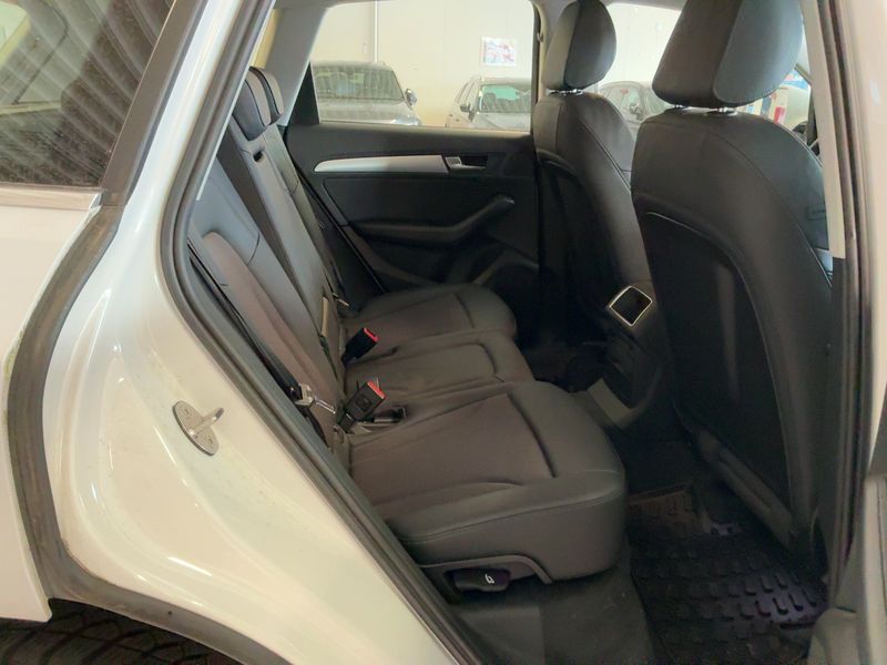 Audi Q5 2.0 TDI clean diesel quattro 2015 – снимка 20