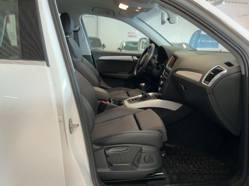 Audi Q5 2.0 TDI clean diesel quattro 2015 – снимка 17