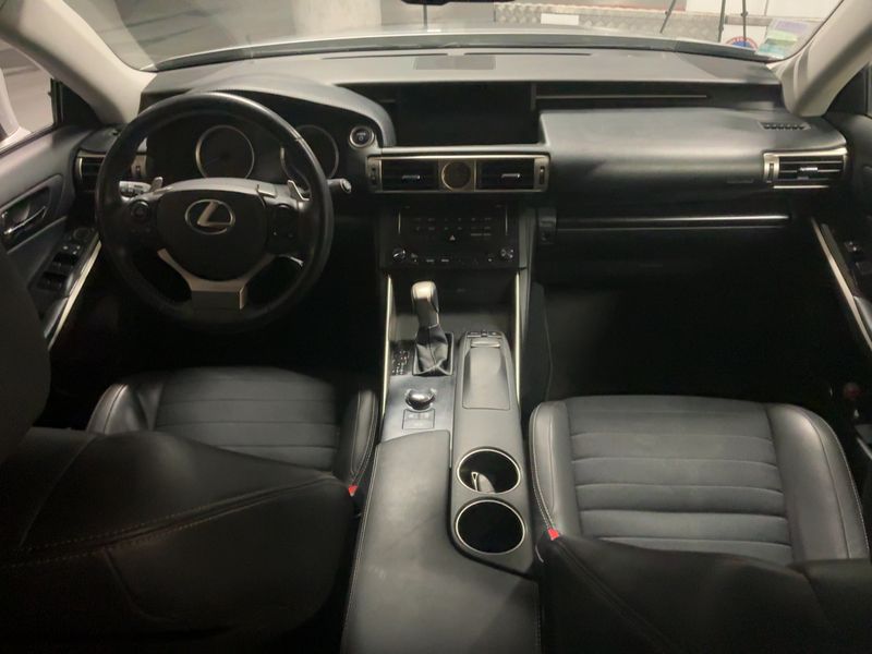 Lexus IS-Serie IS 300h Pack 2013 – снимка 17