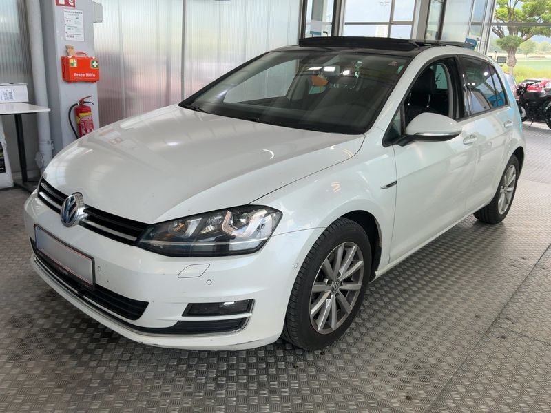 Volkswagen Golf VII 1.6 TDI Lounge BlueMotion Tech 2016 – снимка 2