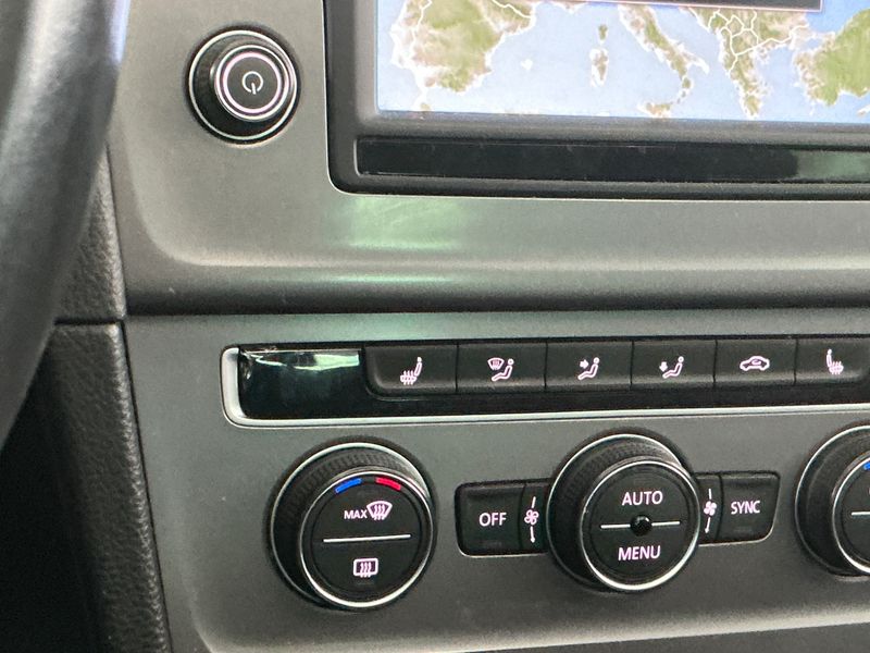 Volkswagen Golf VII 1.6 TDI Lounge BlueMotion Tech 2016 – снимка 27