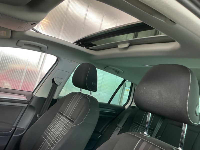 Volkswagen Golf VII 1.6 TDI Lounge BlueMotion Tech 2016 – снимка 28