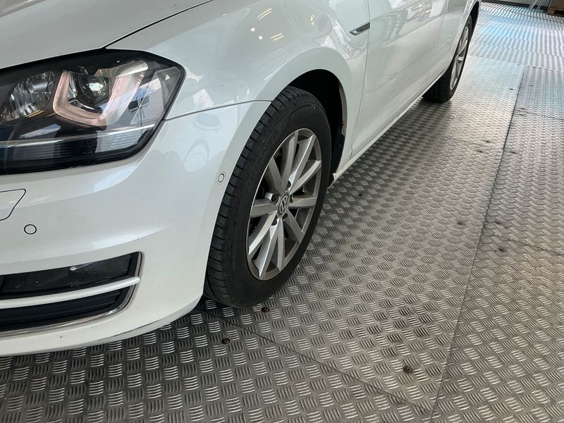 Volkswagen Golf VII 1.6 TDI Lounge BlueMotion Tech 2016 – снимка 25