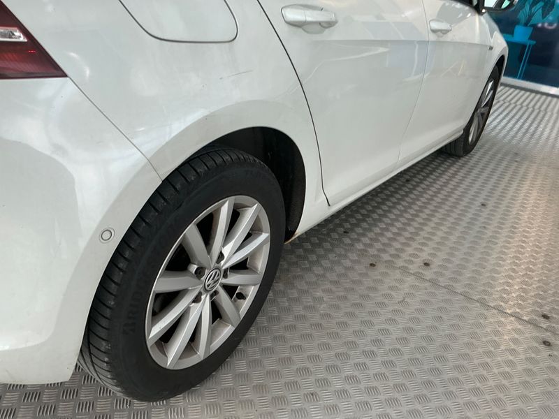 Volkswagen Golf VII 1.6 TDI Lounge BlueMotion Tech 2016 – снимка 23