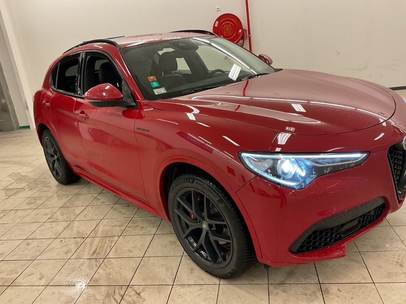 Alfa Romeo Stelvio 2.0 Turbo Veloce Q4 2022 – снимка 12