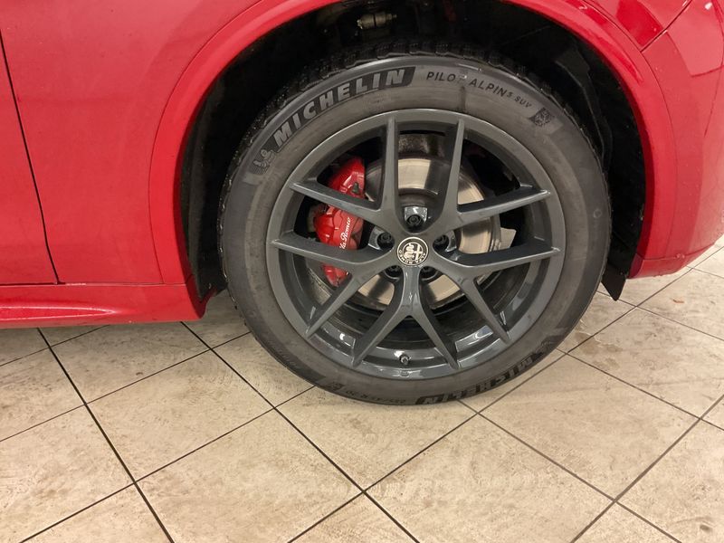 Alfa Romeo Stelvio 2.0 Turbo Veloce Q4 2022 – снимка 11