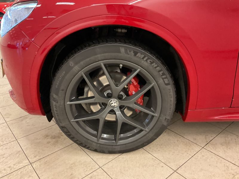 Alfa Romeo Stelvio 2.0 Turbo Veloce Q4 2022 – снимка 3