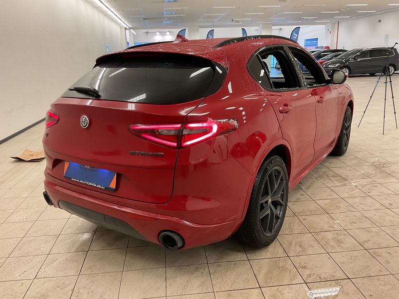 Alfa Romeo Stelvio 2.0 Turbo Veloce Q4 2022 – снимка 8
