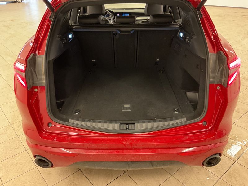 Alfa Romeo Stelvio 2.0 Turbo Veloce Q4 2022 – снимка 15