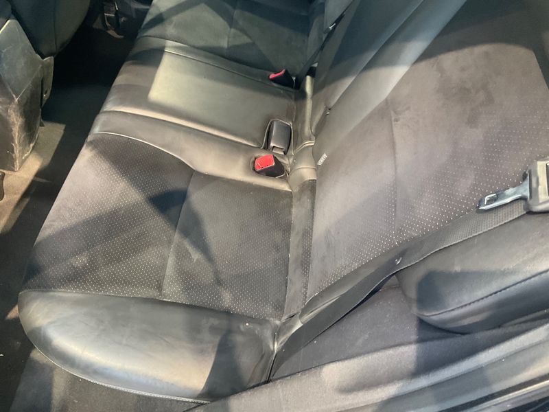 Toyota Auris 1.8 Hybrid Executive 2011 – снимка 28