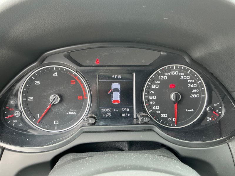 Audi Q5 2.0 TDI quattro Avus 2014 – снимка 18
