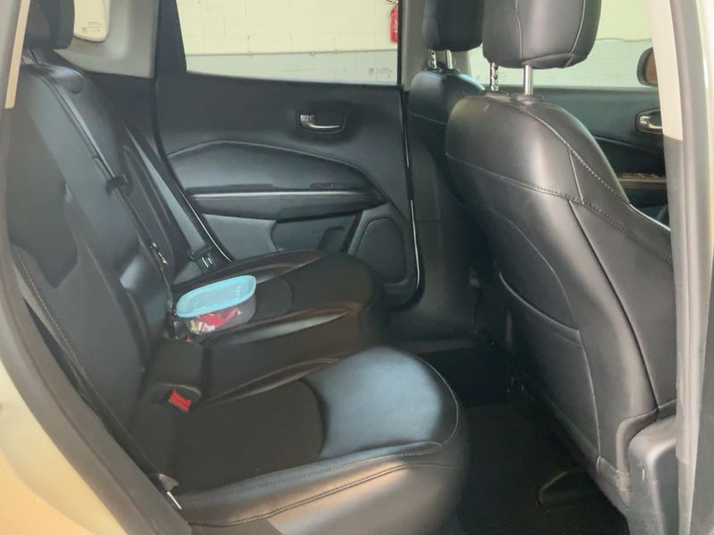 Jeep Compass 2.0 M-Jet Limited 4WD 2019 – снимка 19