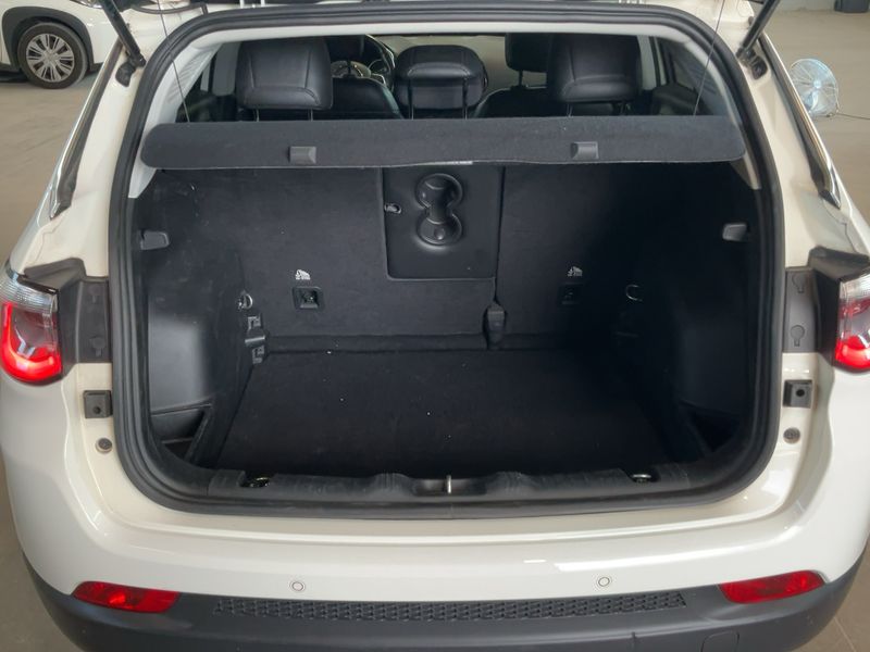 Jeep Compass 2.0 M-Jet Limited 4WD 2019 – снимка 15
