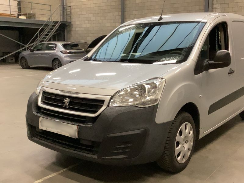 Peugeot Partner 1.6 HDi L1 Pack Clim NAV 2015 – снимка 2