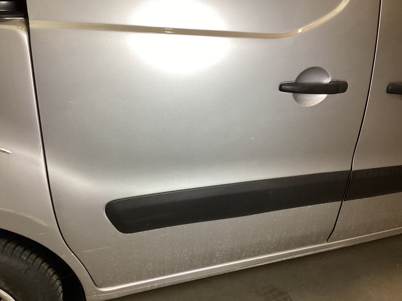 Peugeot Partner 1.6 HDi L1 Pack Clim NAV 2015 – снимка 28