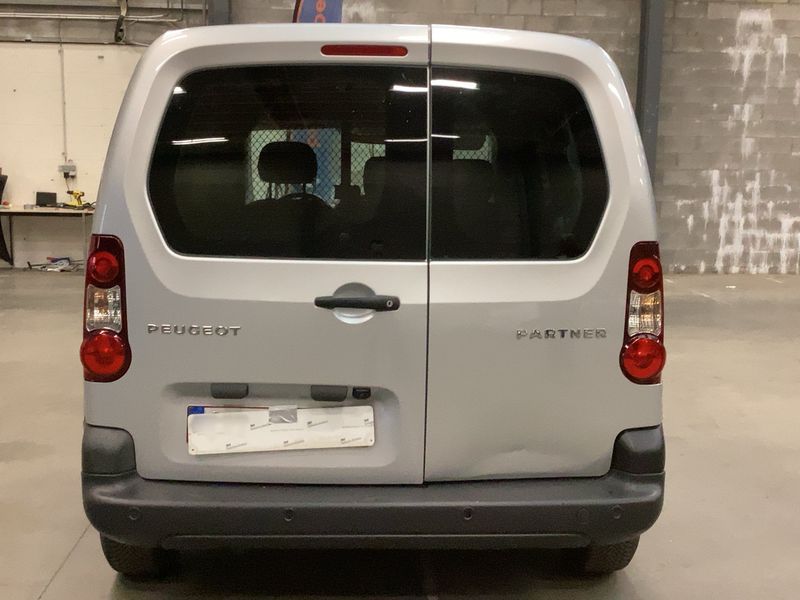 Peugeot Partner 1.6 HDi L1 Pack Clim NAV 2015 – снимка 7