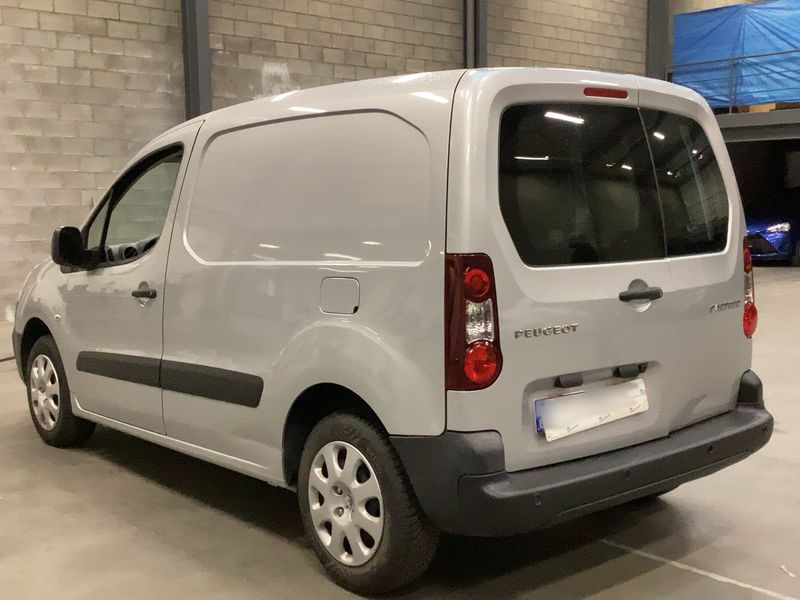 Peugeot Partner 1.6 HDi L1 Pack Clim NAV 2015 – снимка 6