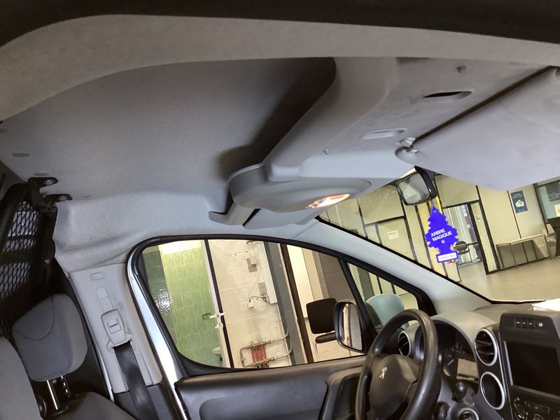 Peugeot Partner 1.6 HDi L1 Pack Clim NAV 2015 – снимка 37