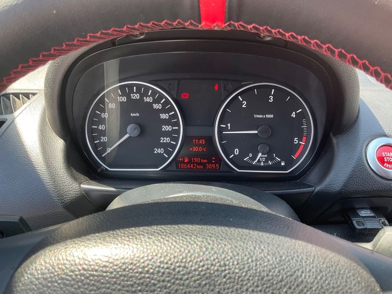 BMW 1er 118d 2010 – снимка 18