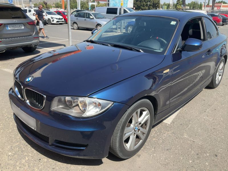 BMW 1er 118d 2010 – снимка 1