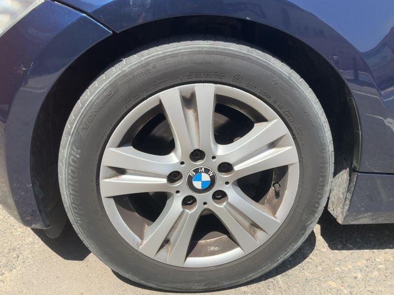 BMW 1er 118d 2010 – снимка 3