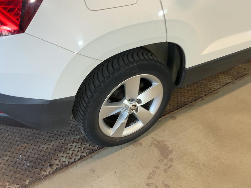 Skoda Karoq 1.6 TDI Ambition 2019 – снимка 9