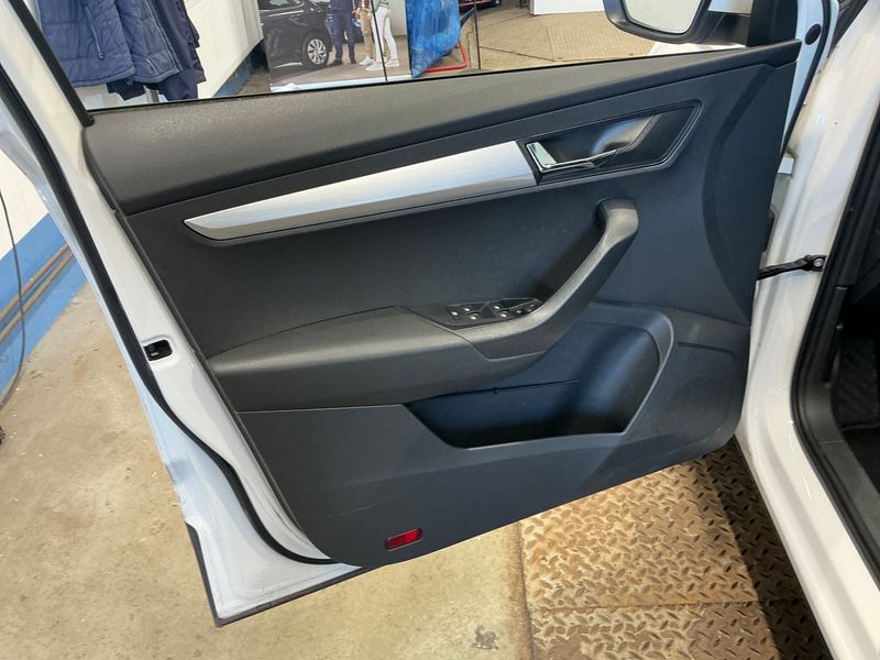 Skoda Karoq 1.6 TDI Ambition 2019 – снимка 34