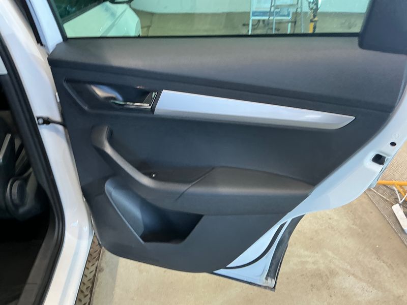 Skoda Karoq 1.6 TDI Ambition 2019 – снимка 36