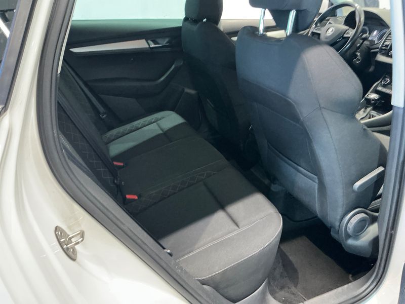 Skoda Karoq 1.6 TDI Ambition 2019 – снимка 42
