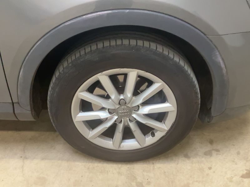 Audi Q3 2.0 TDI Ambiente 2012 – снимка 11