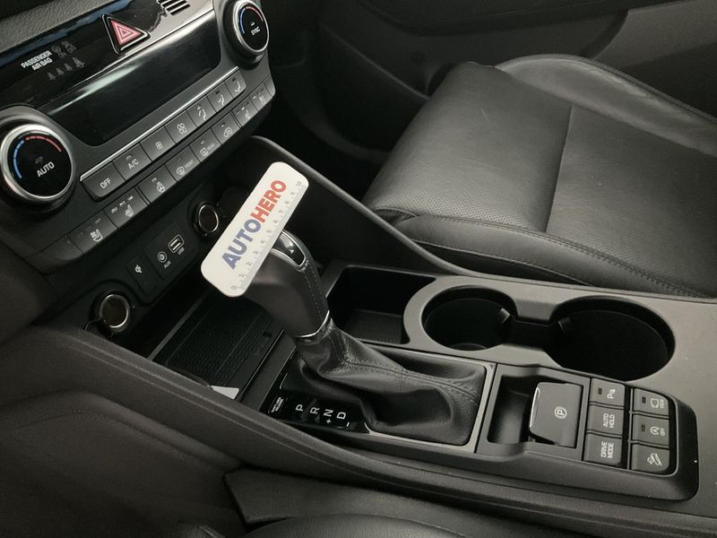 Hyundai Tucson 1.6 TGDI Premium 4WD 2019 – снимка 31