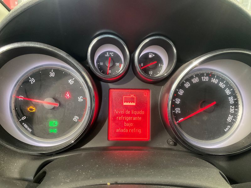 Opel Astra 1.7 CDTI Excellence 2013 – снимка 4
