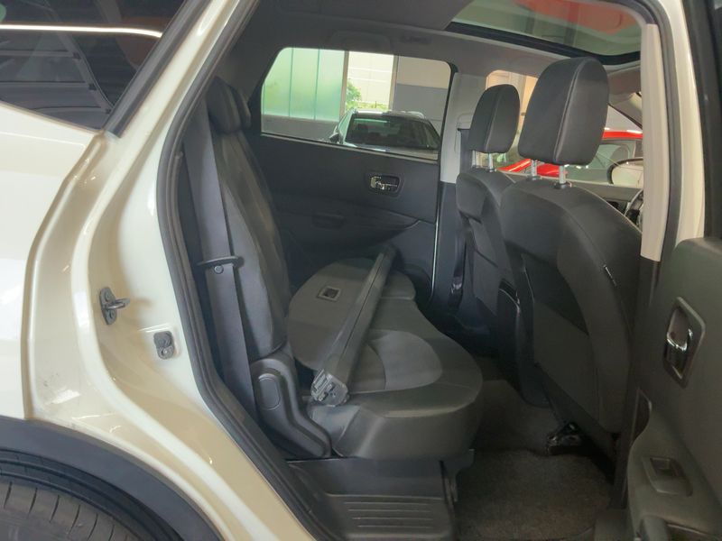 Nissan Qashqai+2 2.0 Acenta 4x4 2010 – снимка 20
